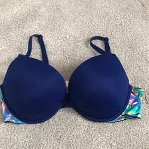NWOT super push up vs/pink bra
